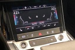 harmaa Audi Q8 e-tron 2023 kuva 18.