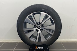 harmaa Audi Q8 e-tron 2023 kuva 21.