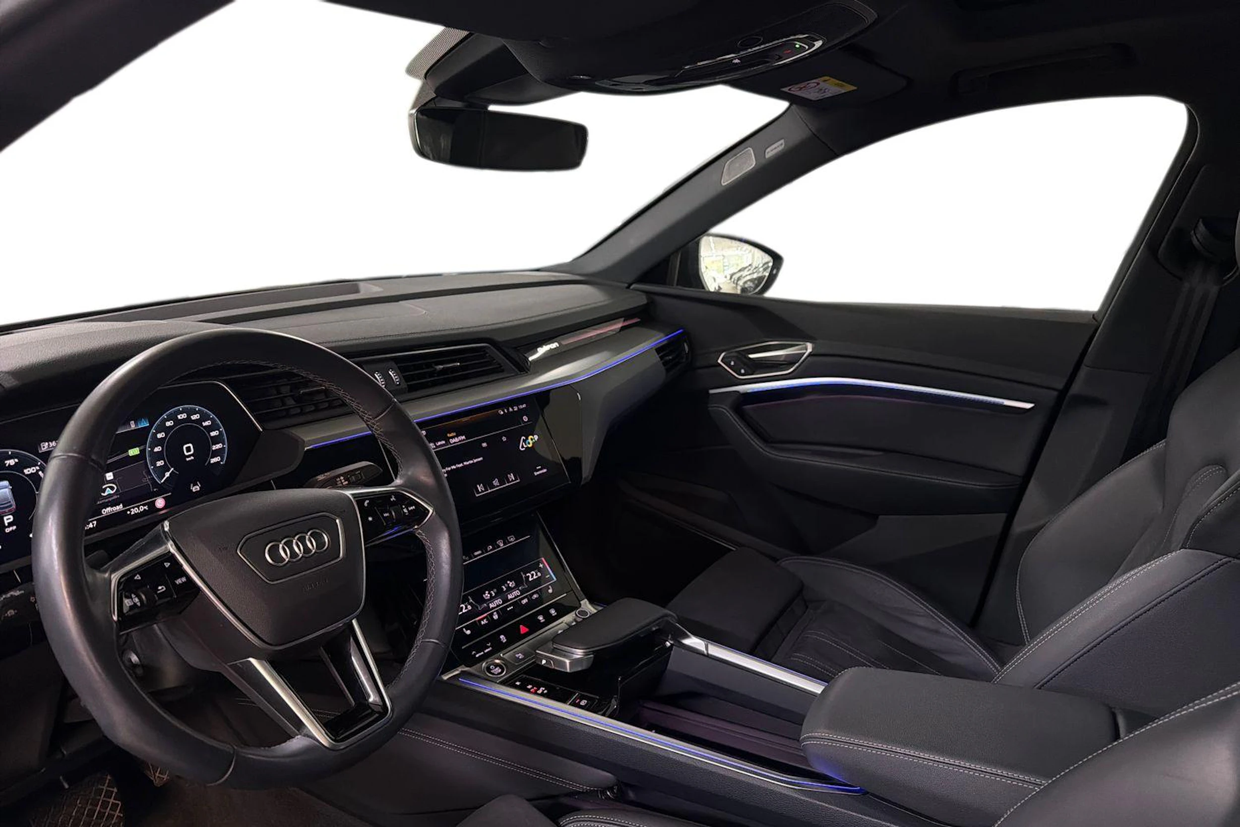 ruskea (beige) Audi Q8 e-tron 2024 kuva 3.