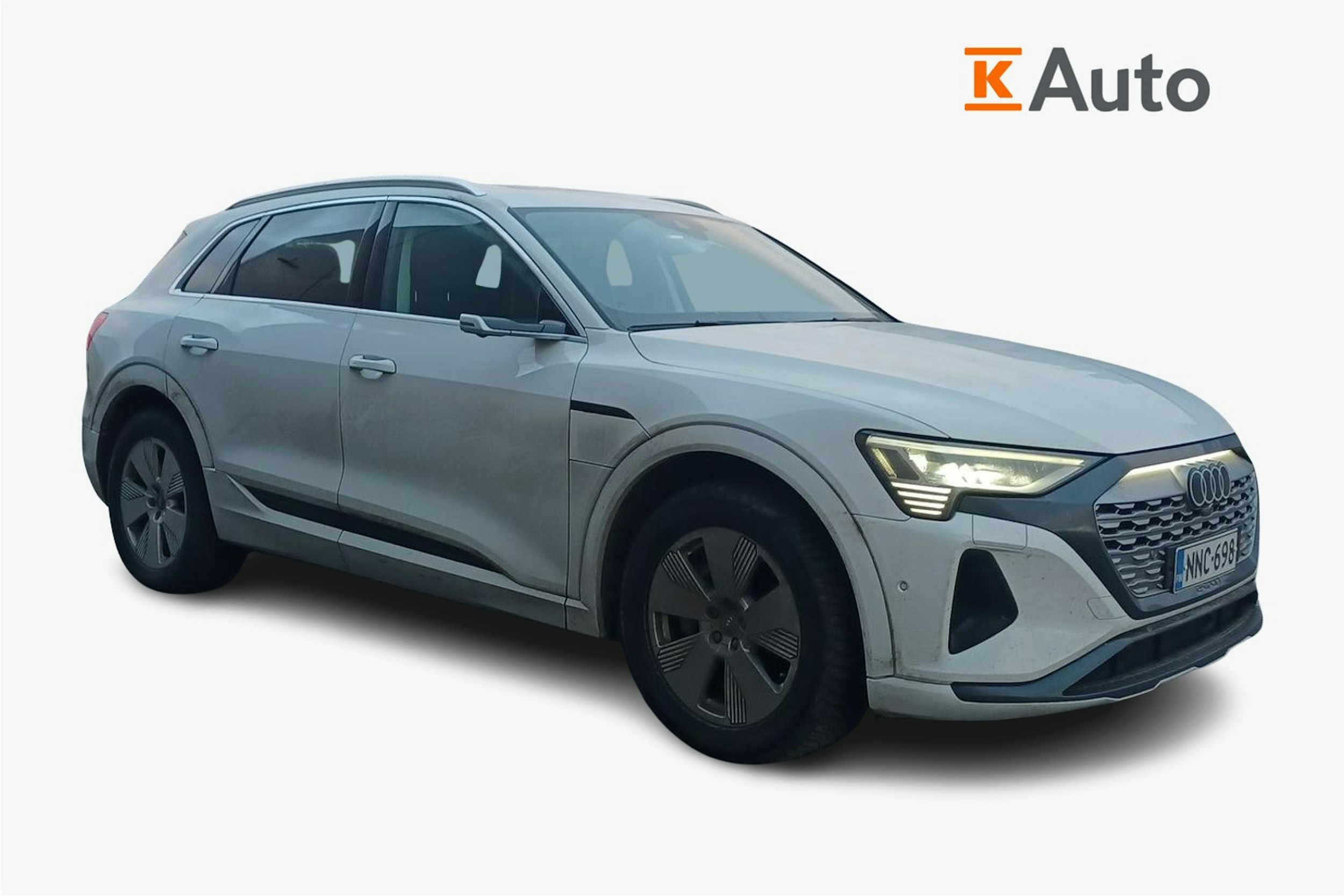 valkoinen Audi Q8 e-tron 2023 kuva 1.