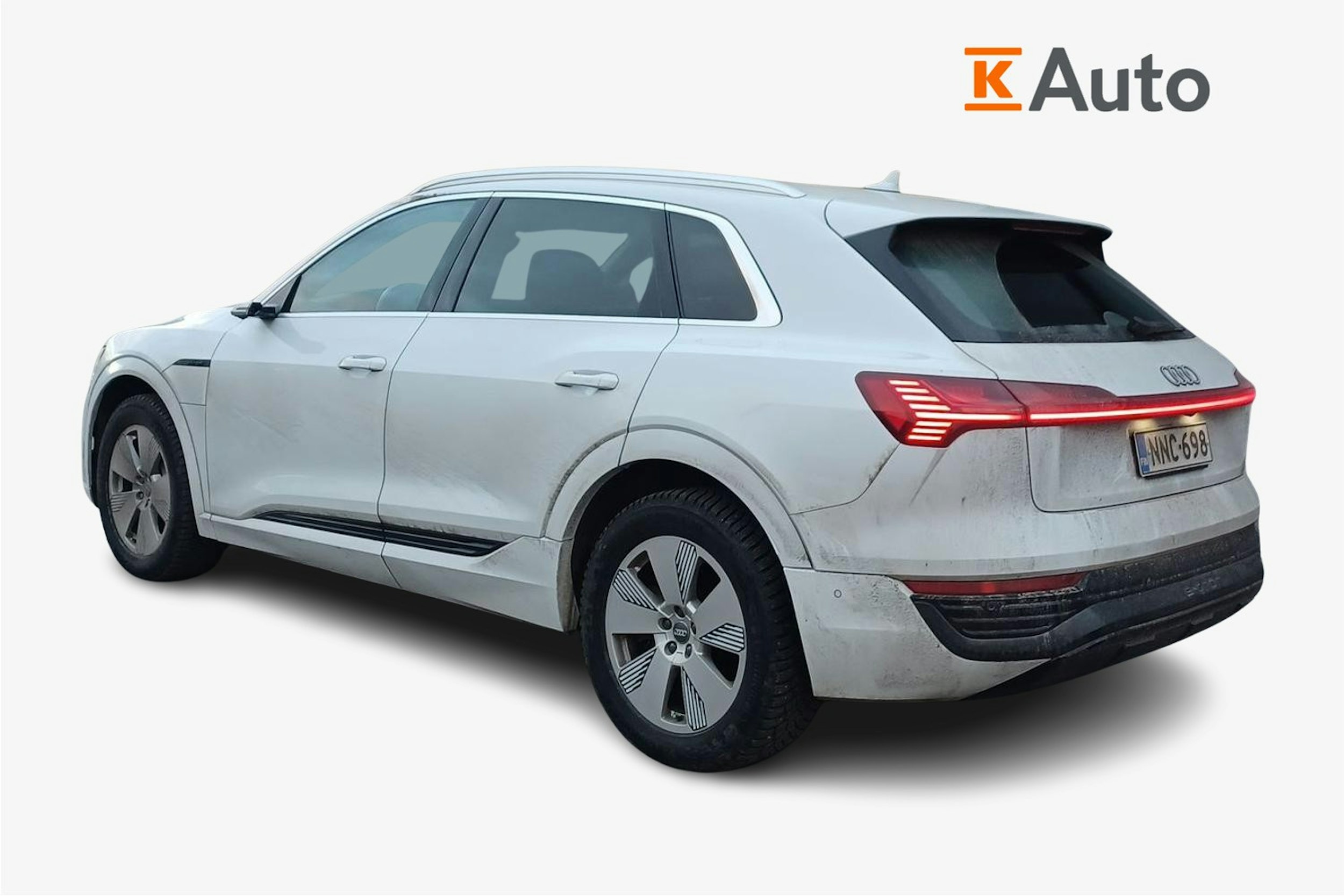 valkoinen Audi Q8 e-tron 2023 kuva 2.