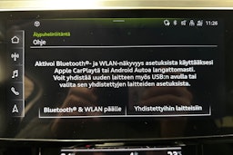 valkoinen Audi Q8 e-tron 2023 kuva 16.