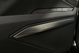 musta Audi Q8 e-tron 2024 kuva 17.