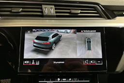 musta Audi Q8 e-tron 2024 kuva 20.