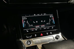 musta Audi Q8 e-tron 2024 kuva 24.