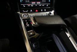 musta Audi Q8 e-tron 2024 kuva 25.