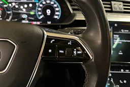 musta Audi Q8 e-tron 2024 kuva 29.