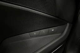 musta Audi Q8 e-tron 2024 kuva 31.