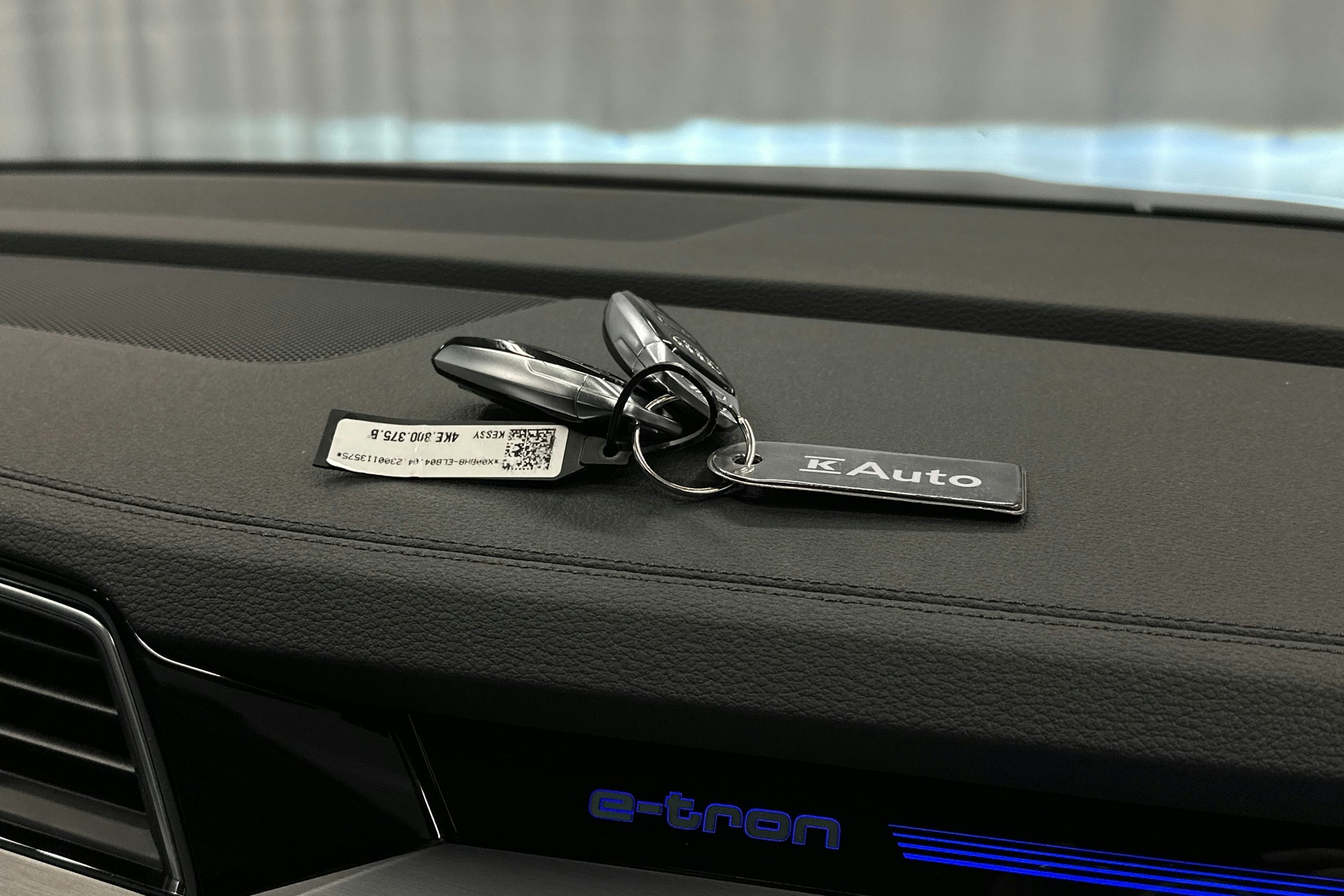 musta Audi Q8 e-tron 2024 kuva 29.