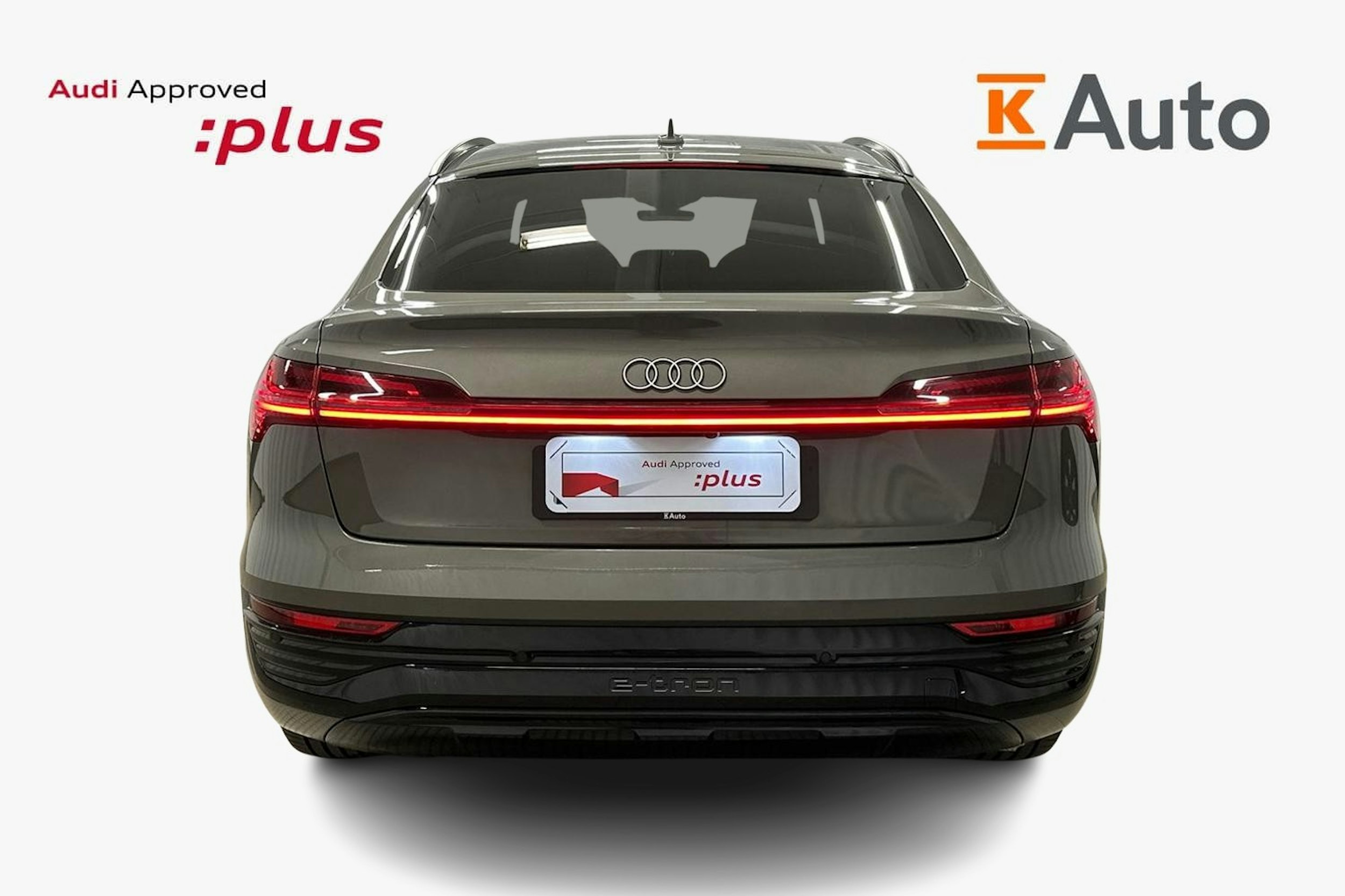 harmaa Audi Q8 e-tron 2023 kuva 3.