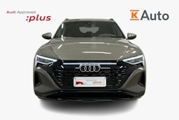 harmaa Audi Q8 e-tron 2023 kuva 4.