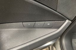 harmaa Audi Q8 e-tron 2023 kuva 31.