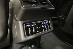 harmaa Audi Q8 e-tron 2023 kuva 32.