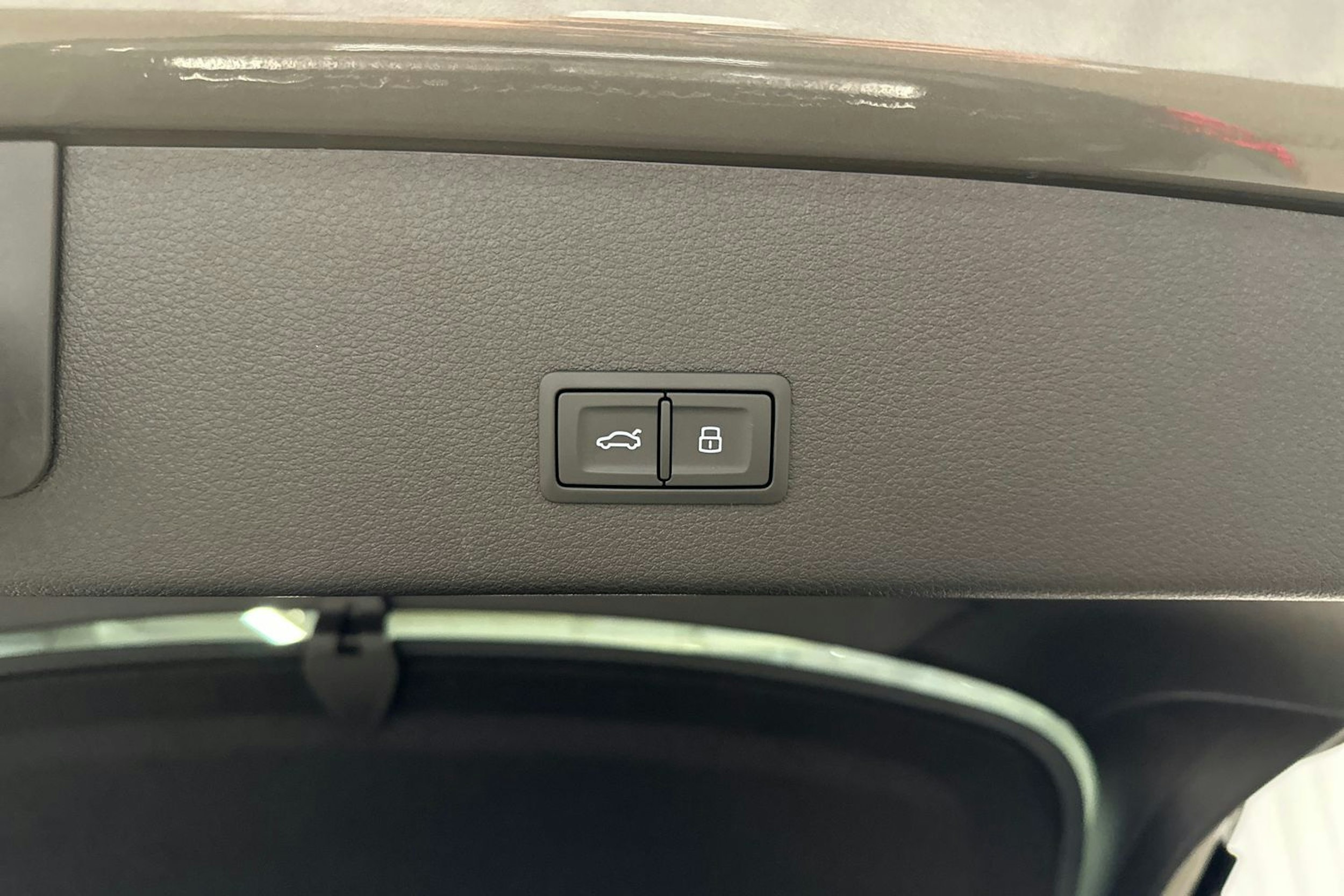harmaa Audi Q8 e-tron 2023 kuva 34.
