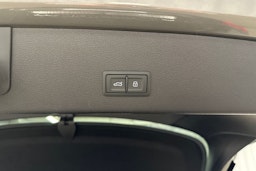 harmaa Audi Q8 e-tron 2023 kuva 34.