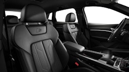 sininen Audi Q8 e-tron 2024 kuva 7.