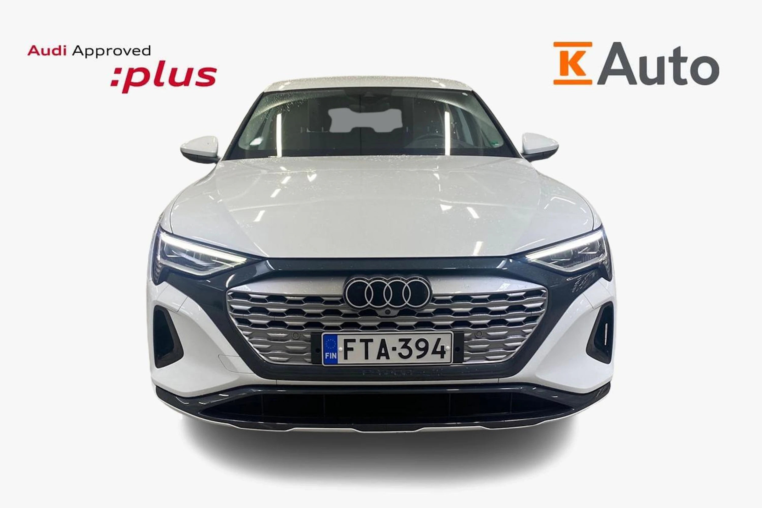 valkoinen Audi Q8 e-tron 2024 kuva 4.