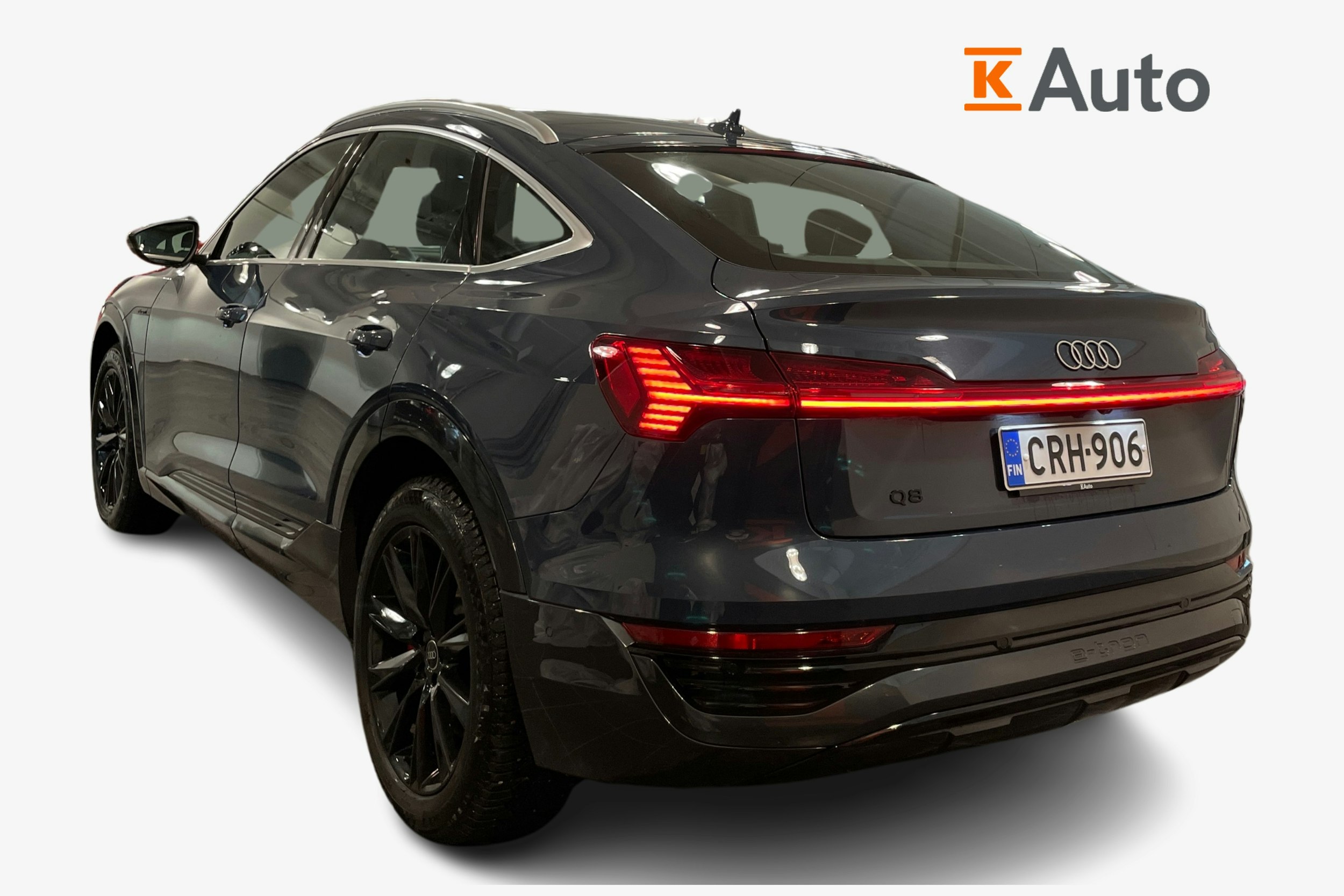 sininen Audi Q8 e-tron 2024 kuva 2.