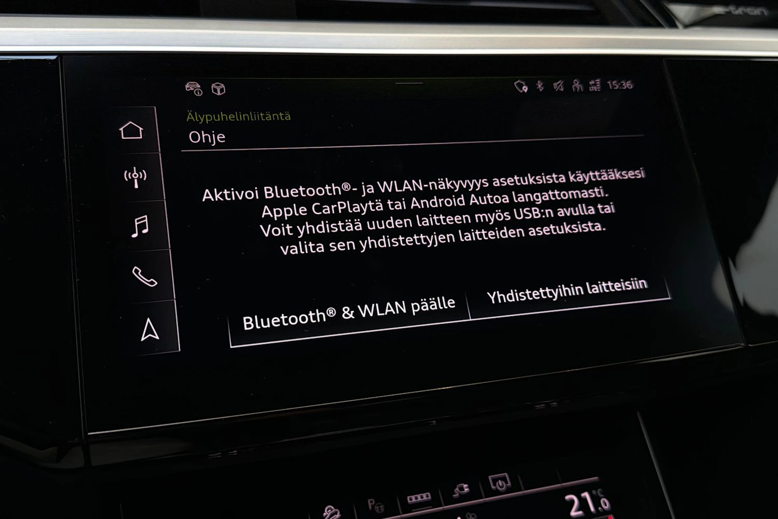 musta Audi Q8 e-tron 2024 kuva 18.