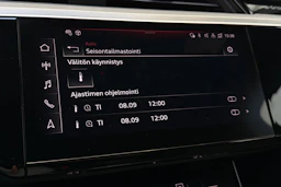 musta Audi Q8 e-tron 2024 kuva 22.