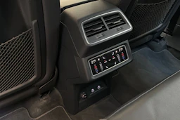 musta Audi Q8 e-tron 2024 kuva 30.