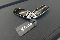 musta Audi Q8 e-tron 2024 kuva 33.