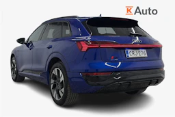 sininen Audi Q8 e-tron 2024 kuva 3.