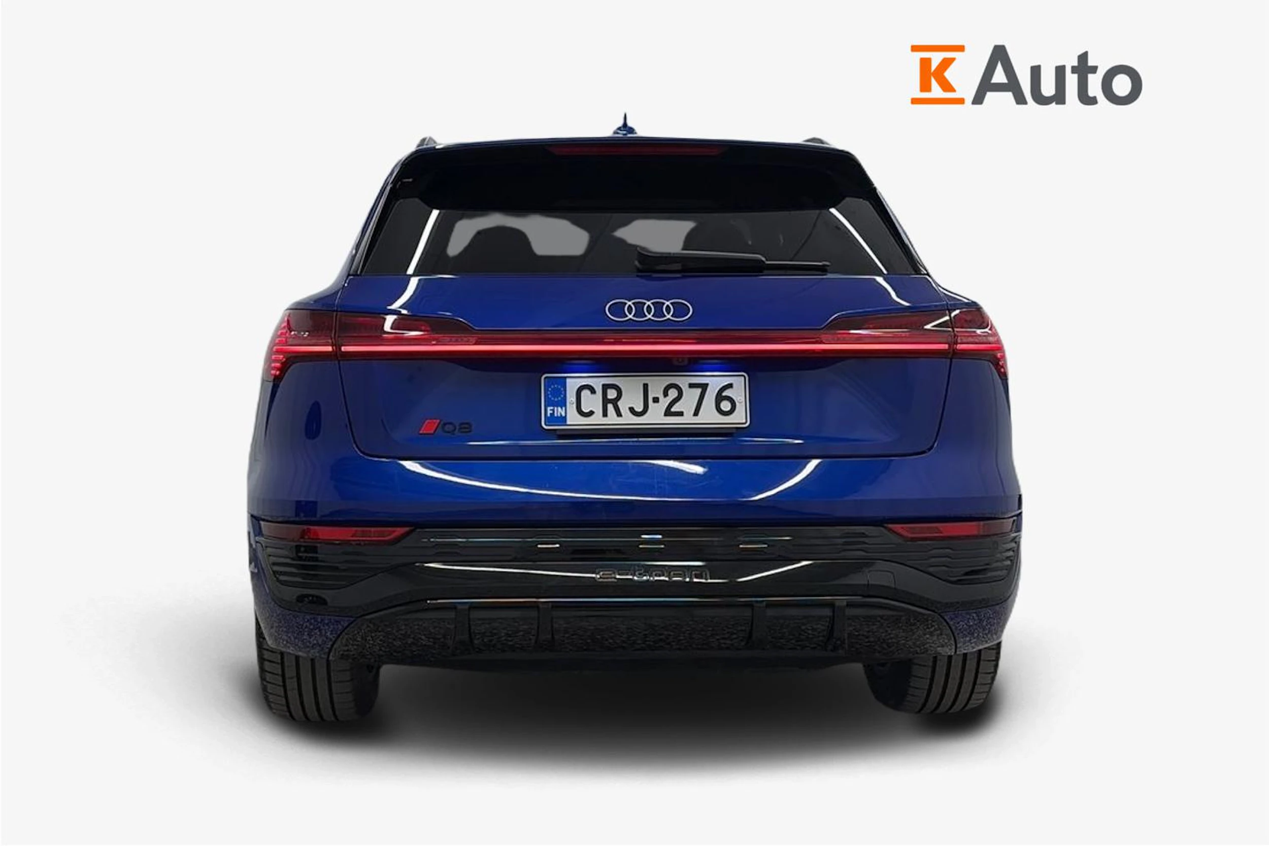 sininen Audi Q8 e-tron 2024 kuva 4.