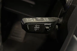 sininen Audi Q8 e-tron 2024 kuva 23.