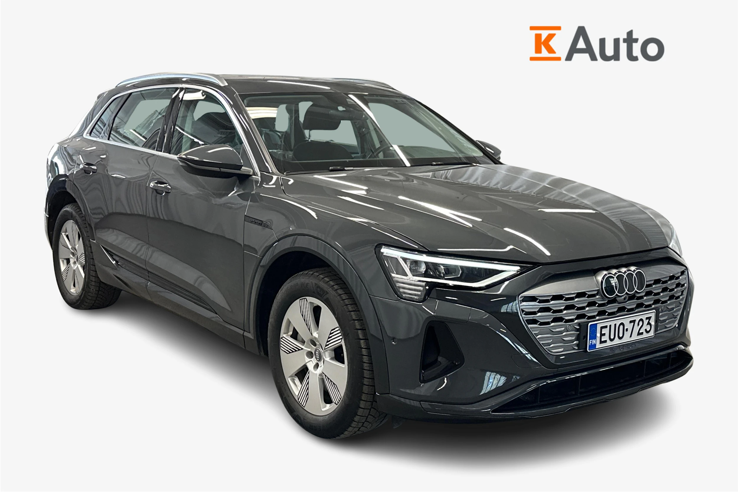 harmaa Audi Q8 e-tron 2024 kuva 1.