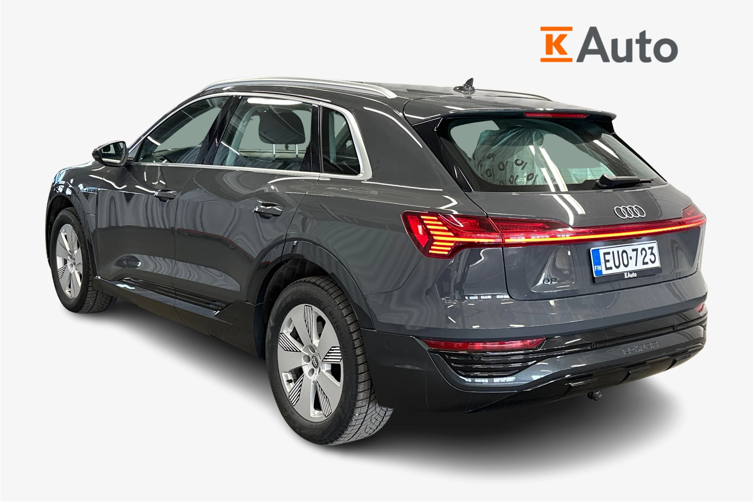 harmaa Audi Q8 e-tron 2024 kuva 2.