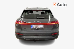 harmaa Audi Q8 e-tron 2024 kuva 4.