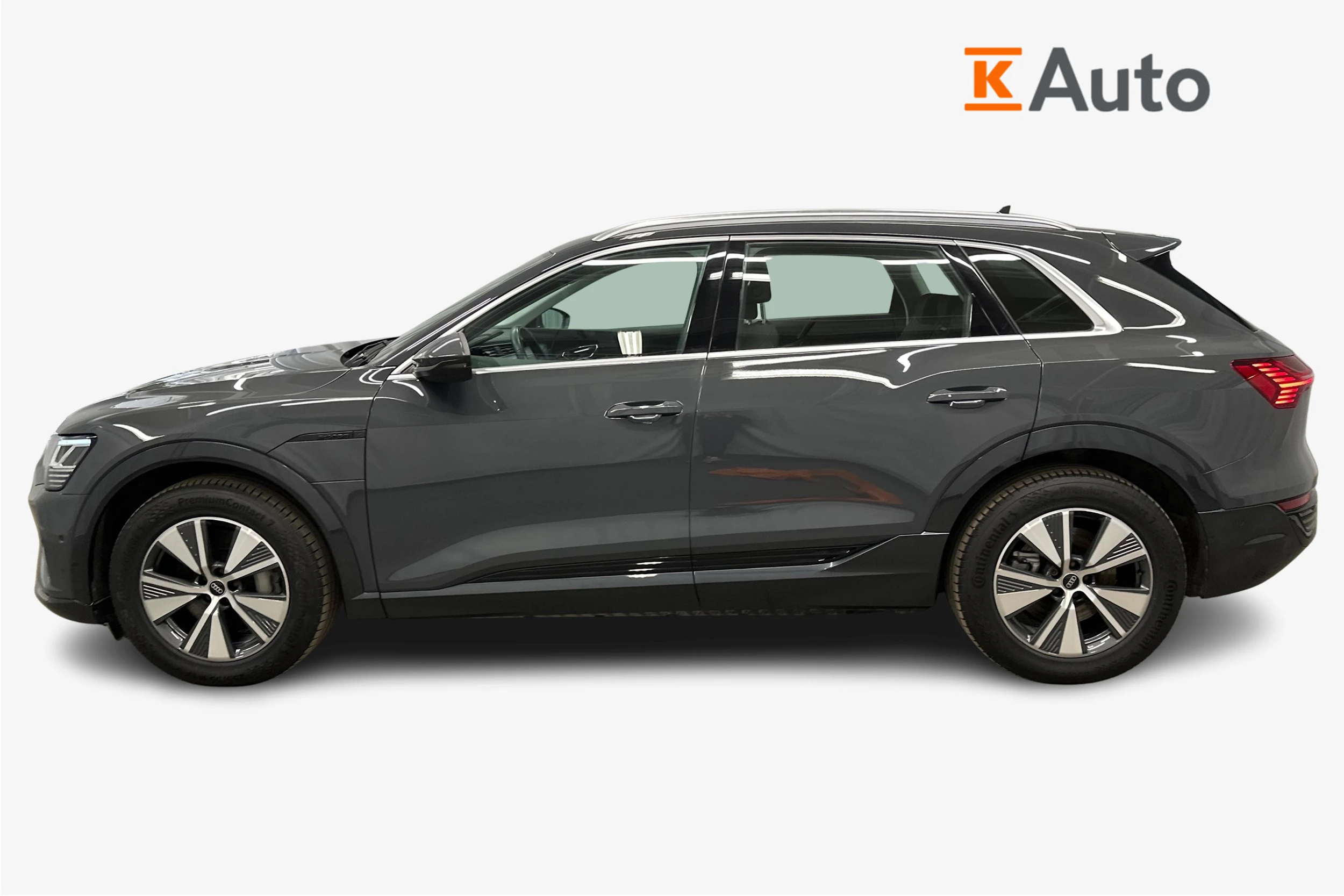 harmaa Audi Q8 e-tron 2024 kuva 7.