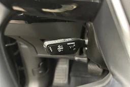 harmaa Audi Q8 e-tron 2024 kuva 17.