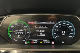 musta Audi Q8 e-tron 2024 kuva 24.