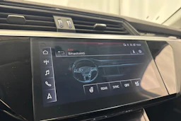 musta Audi Q8 e-tron 2024 kuva 28.