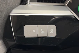 Harmaa Audi Q8 e-tron 2024 kuva 25.