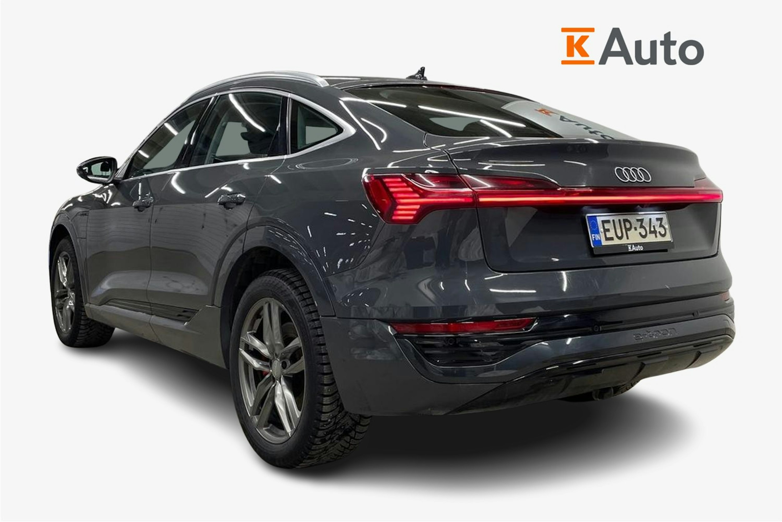 met. harmaa Audi Q8 e-tron 2024 kuva 2.