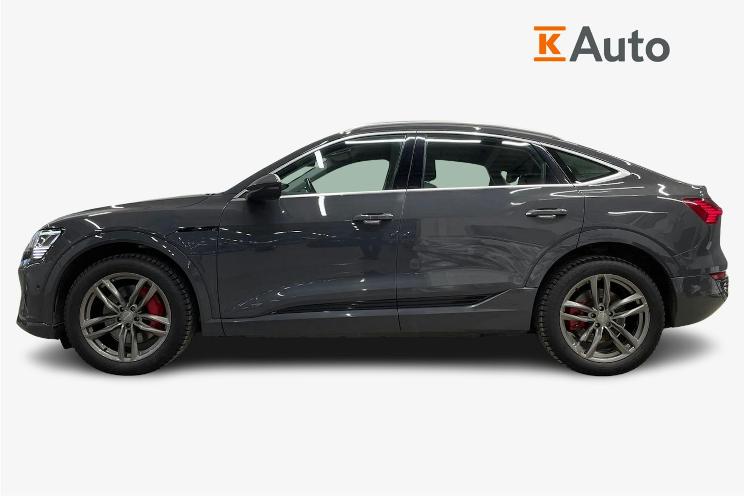 met. harmaa Audi Q8 e-tron 2024 kuva 6.