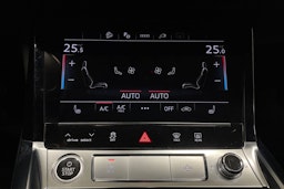 met. harmaa Audi Q8 e-tron 2024 kuva 24.