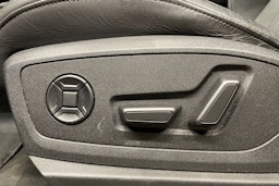 met. harmaa Audi Q8 e-tron 2024 kuva 31.