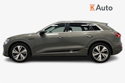 harmaa Audi Q8 e-tron 2024 kuva 6.
