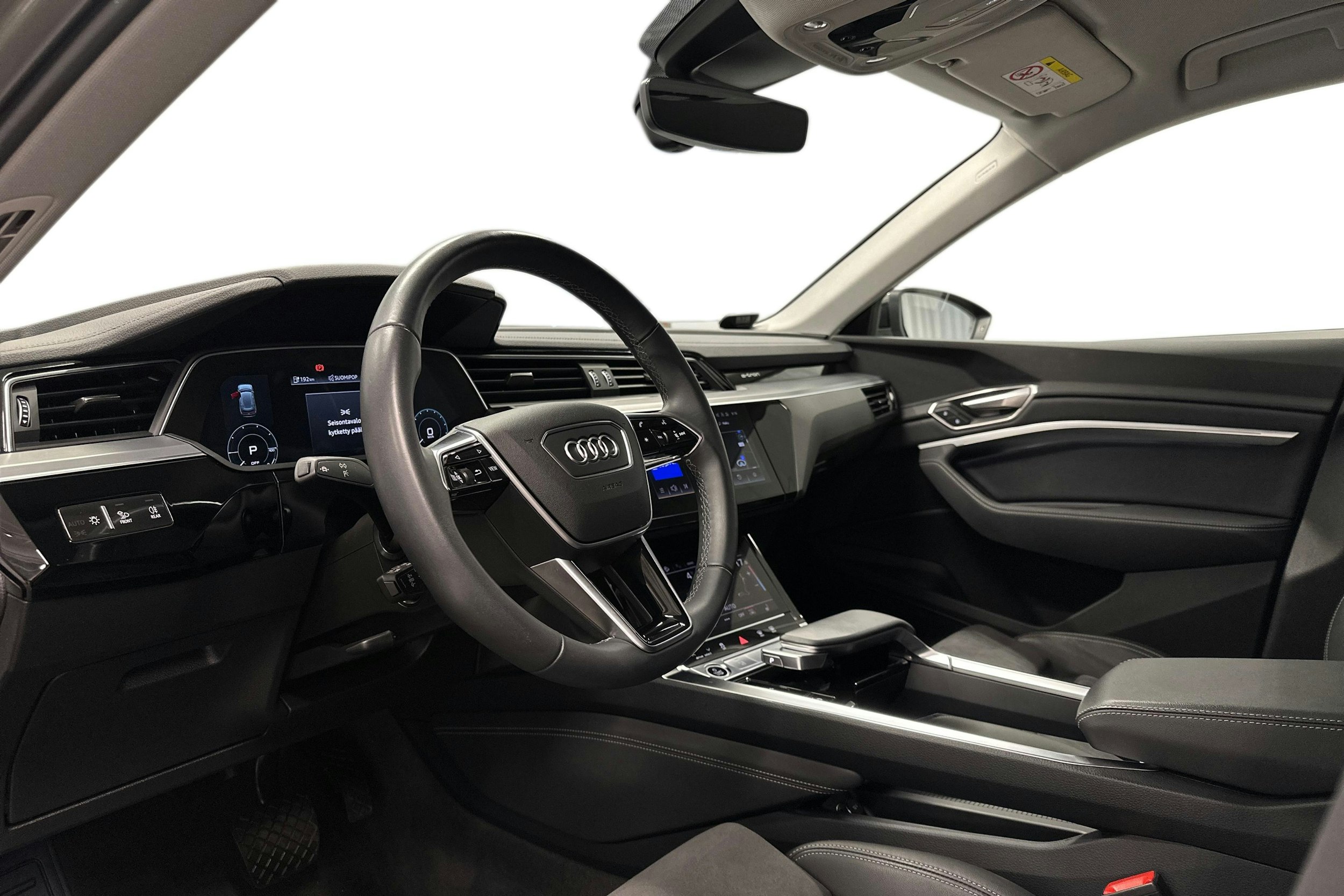 harmaa Audi Q8 e-tron 2024 kuva 7.