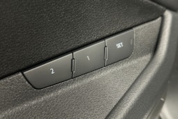 harmaa Audi Q8 e-tron 2024 kuva 19.