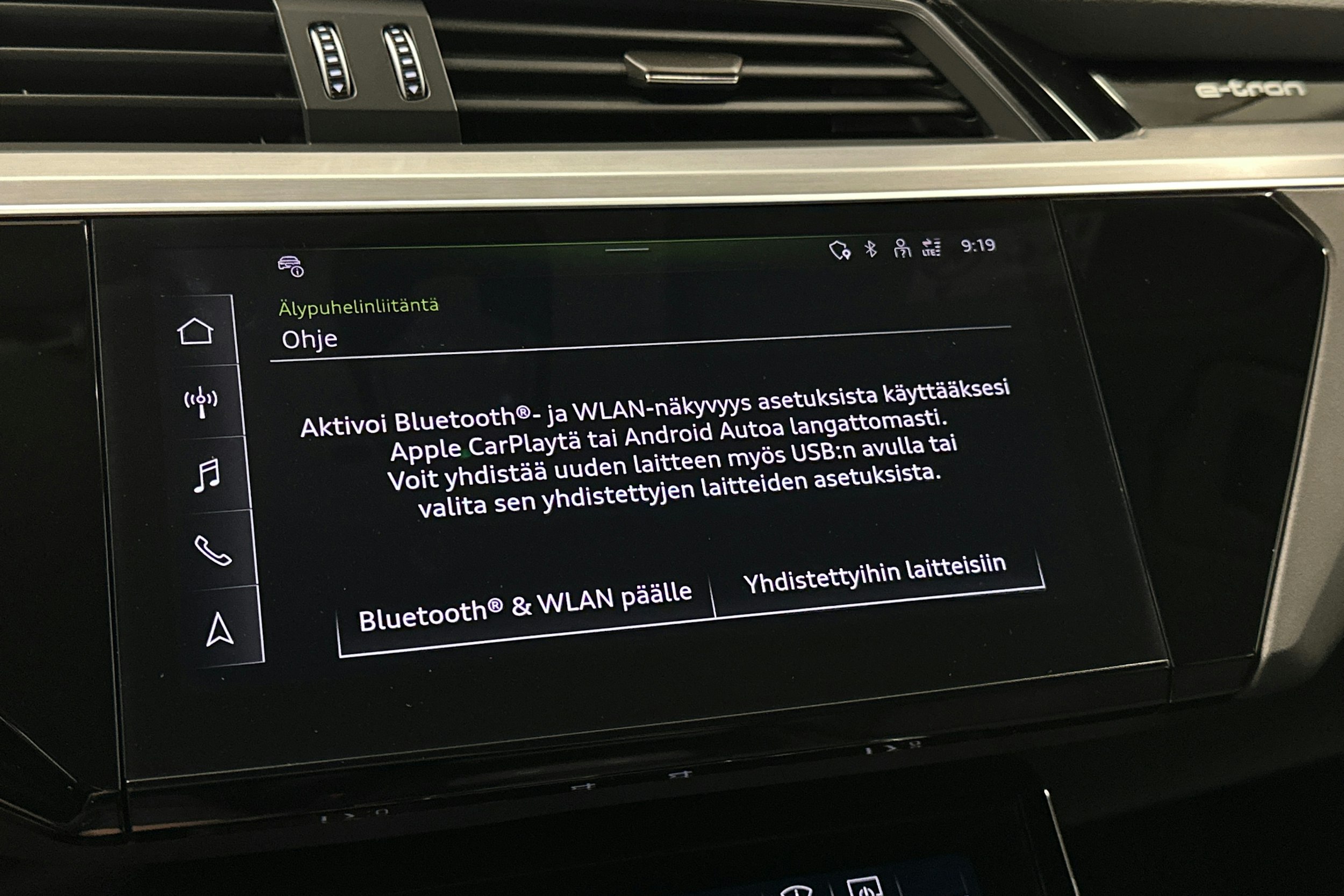 harmaa Audi Q8 e-tron 2024 kuva 28.