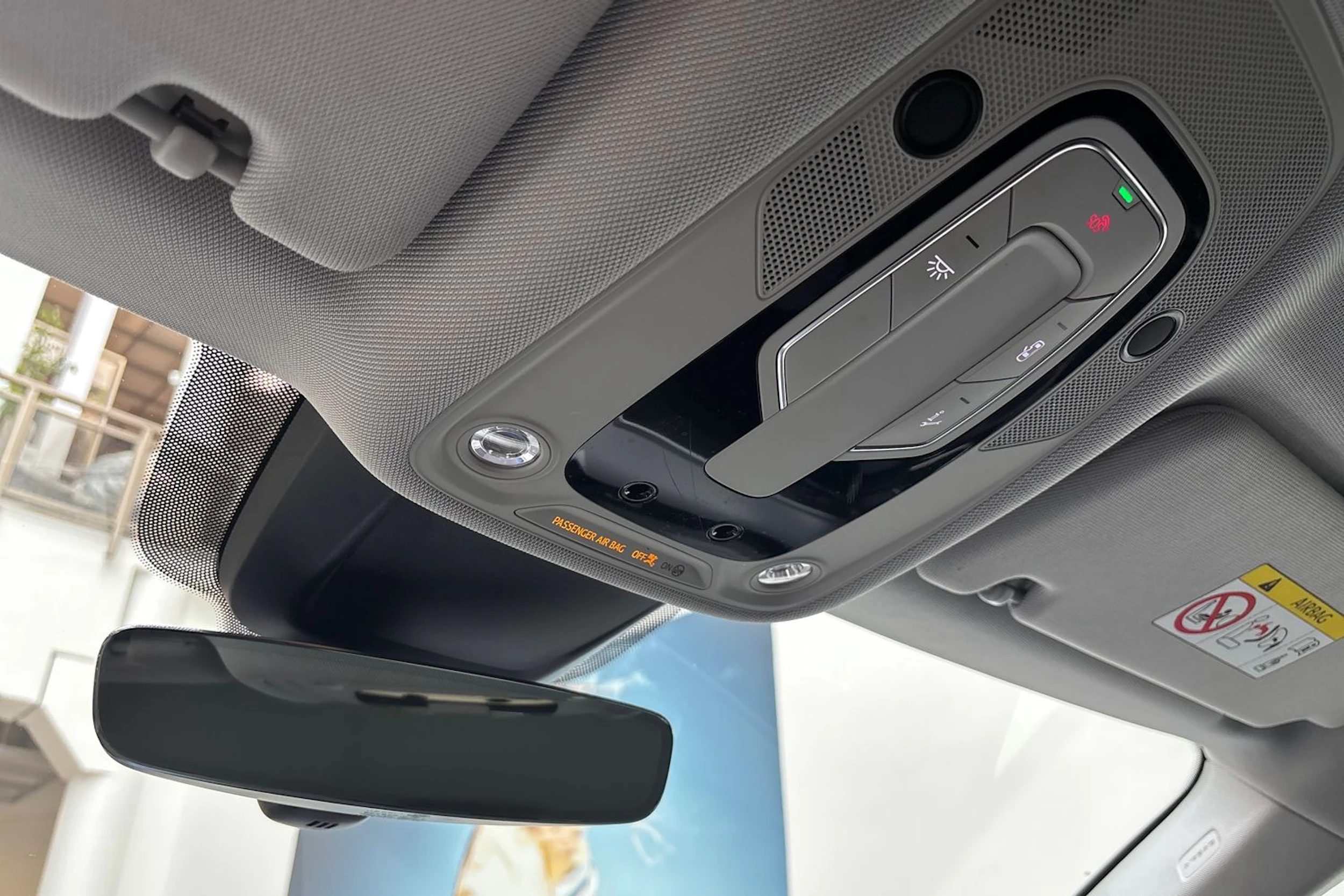 harmaa Audi Q8 e-tron 2024 kuva 31.