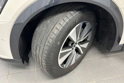 met. ruskea (beige) Audi Q8 e-tron 2024 kuva 10.