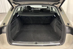 met. ruskea (beige) Audi Q8 e-tron 2024 kuva 13.