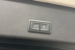 met. ruskea (beige) Audi Q8 e-tron 2024 kuva 14.