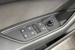 met. ruskea (beige) Audi Q8 e-tron 2024 kuva 16.